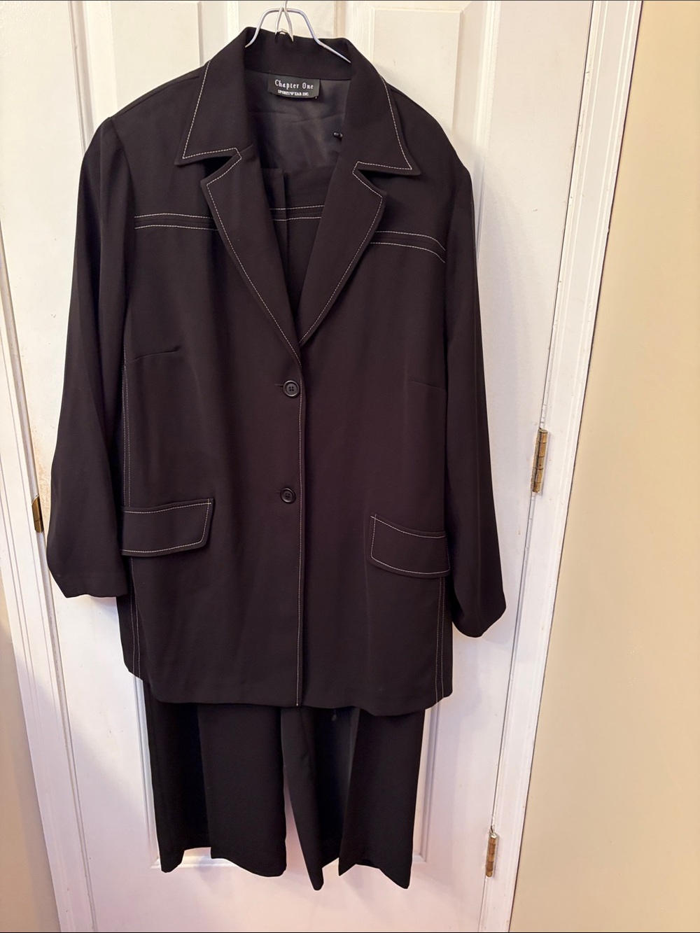 Chapter One Black Women's Notched Collar Blazer and Pantswith Contrast Stitching